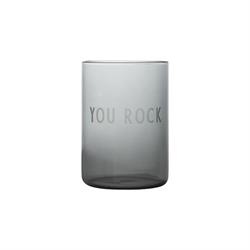 Favoritkop glas i borosilikat glas YOU ROCK i grå fra Design Letters