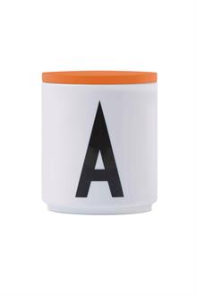 Trælåg til Design Letters bogstav krus flere farver.