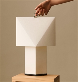 Aplat bordlampe 440 hvid fra HAY