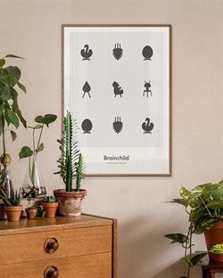 Plakat med Designikoner i lysegrå 50x70 cm fra Brainchild