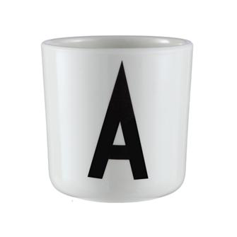 Børnekop i melamin Arne Jacobsen bogstaver - Bogstav kop