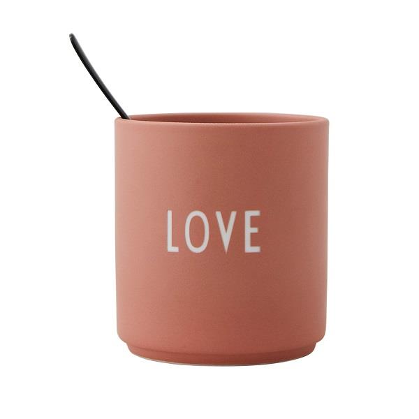 Favoritkop LOVE kop i terracotta fra Design Letters