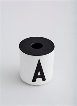 Lysestage holder fra Design Letters til krus