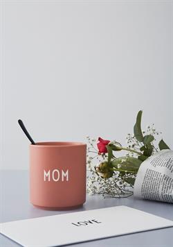 Favoritkop MOM kop i nude fra Design Letters