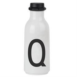 Personlig vandflaske / drikkedunk fra Design Letters Q