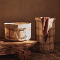 Fio Laundry Basket - vasketøjskurv i cashmere fra Ferm Living