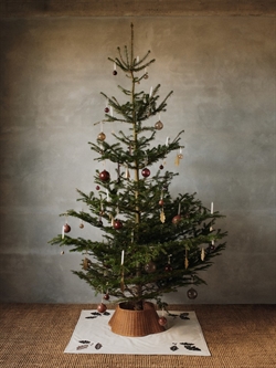 Holly Leaf messing ornamenter - Sæt af 4 fra Ferm Living
