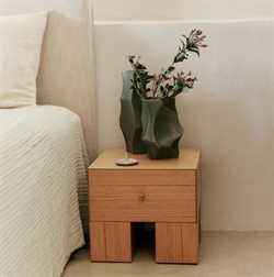 Kuben beside table 1x1 - sengebord eg fra Ferm Living