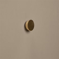 Pluto knivholder i messing fra Ferm Living