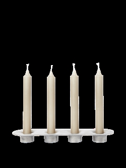 Sooth lysestage fire lys i aluminium fra Ferm Living