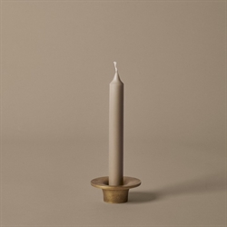 Sooth lysestage med messing finish fra Ferm Living