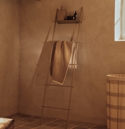 Dora Towel Ladder - håndklædestige cashmere fra Ferm Living