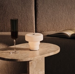 Ripple Portable bordlampe hvid H10 fra Ferm Living