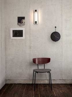 Vægur Trace i sort fra Ferm Living