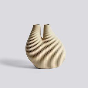 W&S vase keramisk vase chamber light beige fra HAY