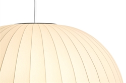 Loftlampe Nelson Ball Bubble medium Ø48 i offwhite fra HAY