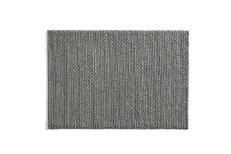 Peas gulvtæppe 140 x 200 mellem grå fra HAY