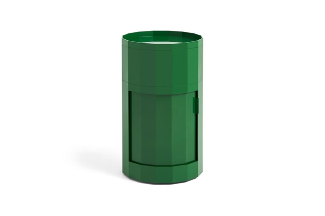 Facet Cabinet inkl. hjul høj i spinach green fra HAY