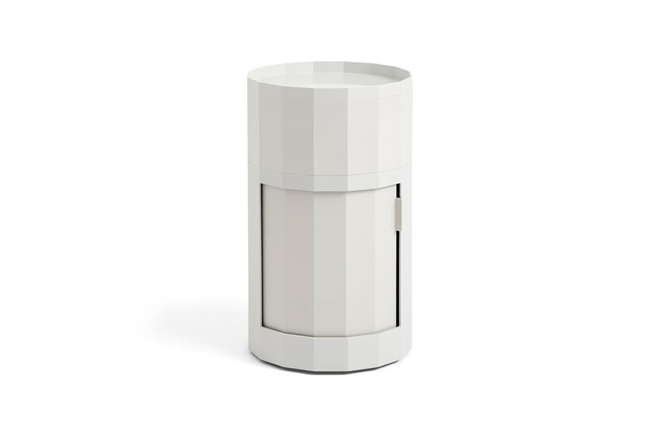 Facet Cabinet inkl. hjul høj i misty grey fra HAY