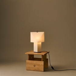 Aplat bordlampe 440 hvid fra HAY