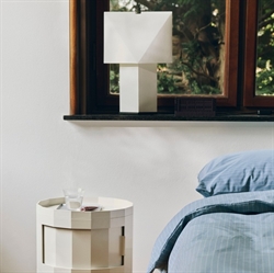 Aplat bordlampe 440 hvid fra HAY