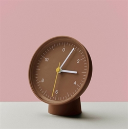 Table Clock - Bordur brun fra HAY