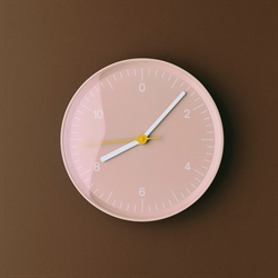 Wall Clock - Vægur rosa fra HAY