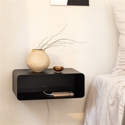 Nelio natbord i sort stål fra Metallbude