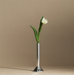 Hexa vase small i poleret rustfri stål fra Normann Copenhagen