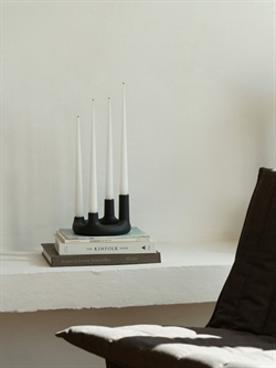 Trin lysestage i sort fra Normann Copenhagen