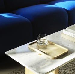 Astro Tray - Bakke 32x20 i eg fra Normann Copenhagen