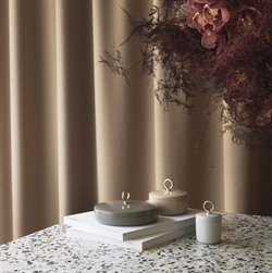Ring boks large i taupe fra Normann Copenhagen