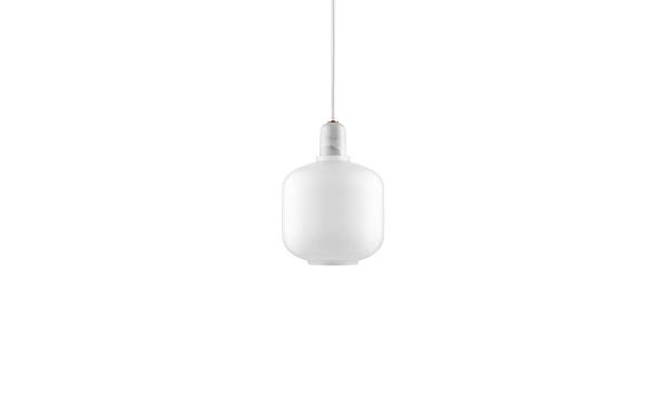 Amp loftlampe hvid og hvid i small fra Normann Copenhagen