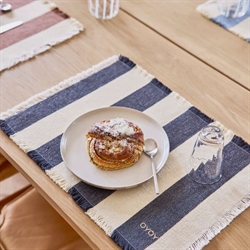 Toppu dækkeservietter pk 2 sort/offwhite fra OYOY