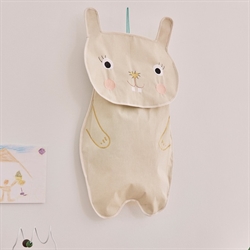 Darling vægopbevaring bjørn offwhite fra OYOY