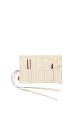 Ally Pencil Wrap - penalhus fra Ferm Living