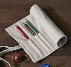 Ally Pencil Wrap - penalhus fra Ferm Living