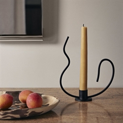 Valse lysestage lav i sort fra Ferm Living
