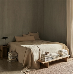 Offset Bedspread - sengetæppe 272x264 cm fra Ferm Living