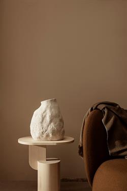 Vulca vase medium offwhite stone fra Ferm Living