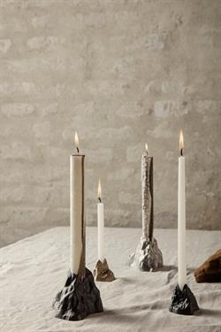 Stone lysestage small messing fra Ferm Living
