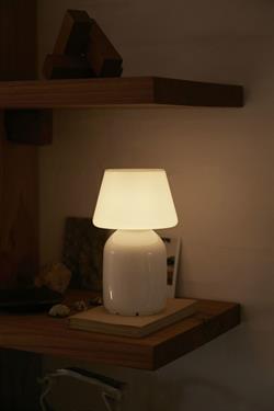 Apollo Portable lampe - bordlampe hvid fra HAY