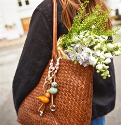 Kay Bojesen fugl sølvtonet metal nøglering med naturlæder i grøn