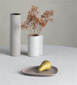 Stoneware frokosttallerken warm grey fra LindDNA