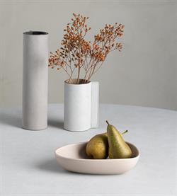 Stoneware dybtallerken sand fra LindDNA