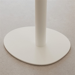 Ivana køkkenrulleholder til bord i hvid fra Metallbude