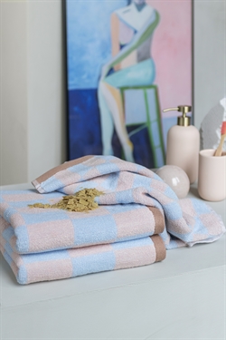 Retro håndklæde i lyseblå flere størrelser fra Mette Ditmer