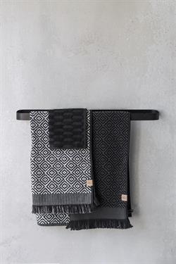 Carry håndklædeholder i sort fra Mette Ditmer
