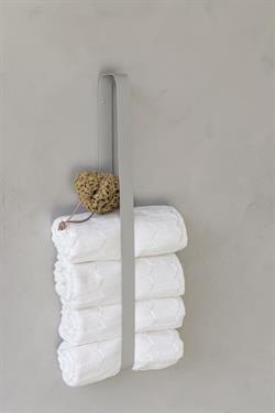 Carry håndklædeholder i sand grå fra Mette Ditmer