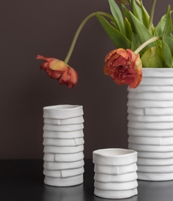 Ribbon Vase small offwhite fra Mette Ditmer